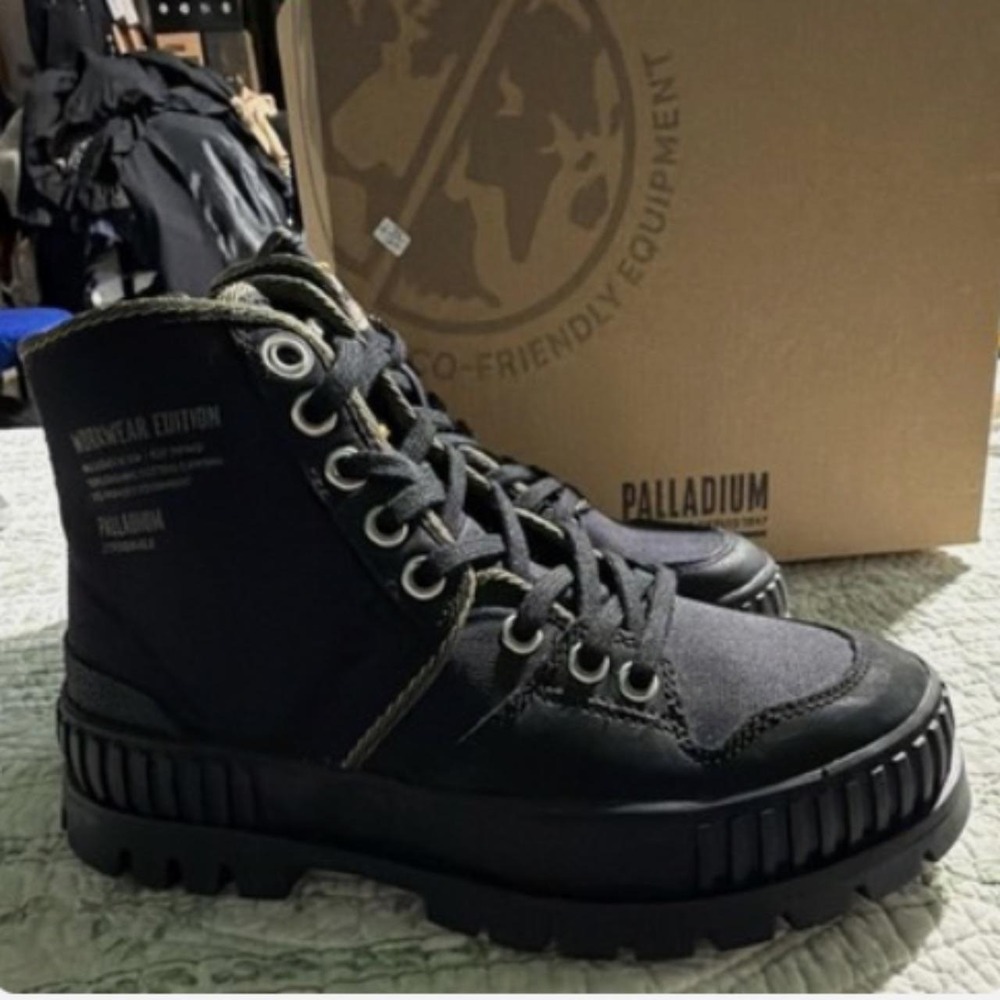 Palladium Pallashock WW Black Canvas Platform Boots Women's 5 78565-001-M